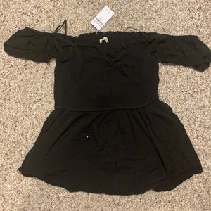 Hollister off the shoulder top Medium